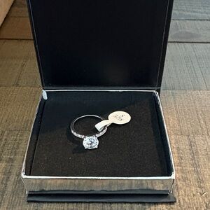 NWT CZ Travel Ring